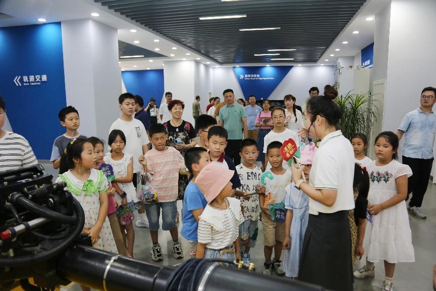 九游娱乐·(NineGame Sports)官方网站第三届家属开放日活动圆满举行